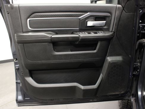 Used 2025 RAM 2500 Big Horn AWD/4WD image 20