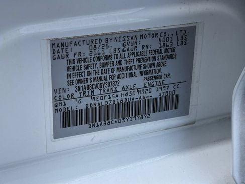 Used 2025 Nissan Sentra SV FWD image 22