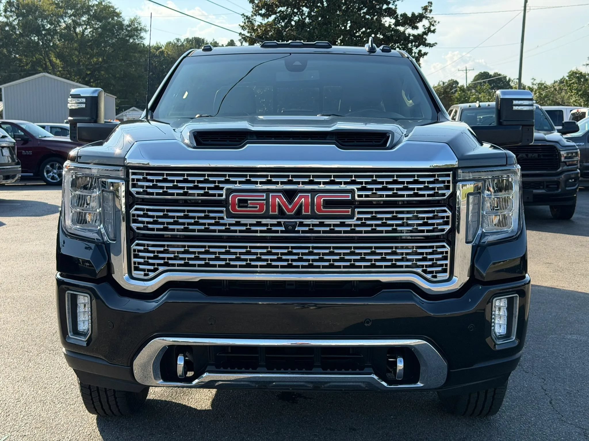 Used 2022 GMC Sierra 3500 Denali AWD/4WD image 10