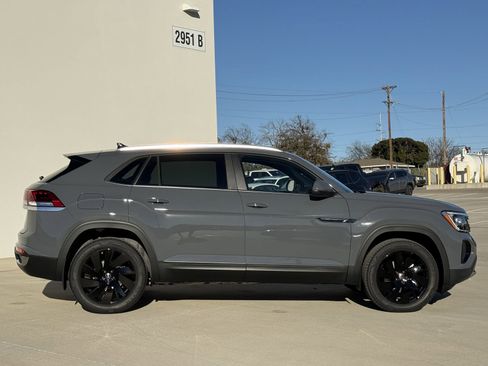 New 2026 Volkswagen Atlas Cross Sport SE FWD image 4