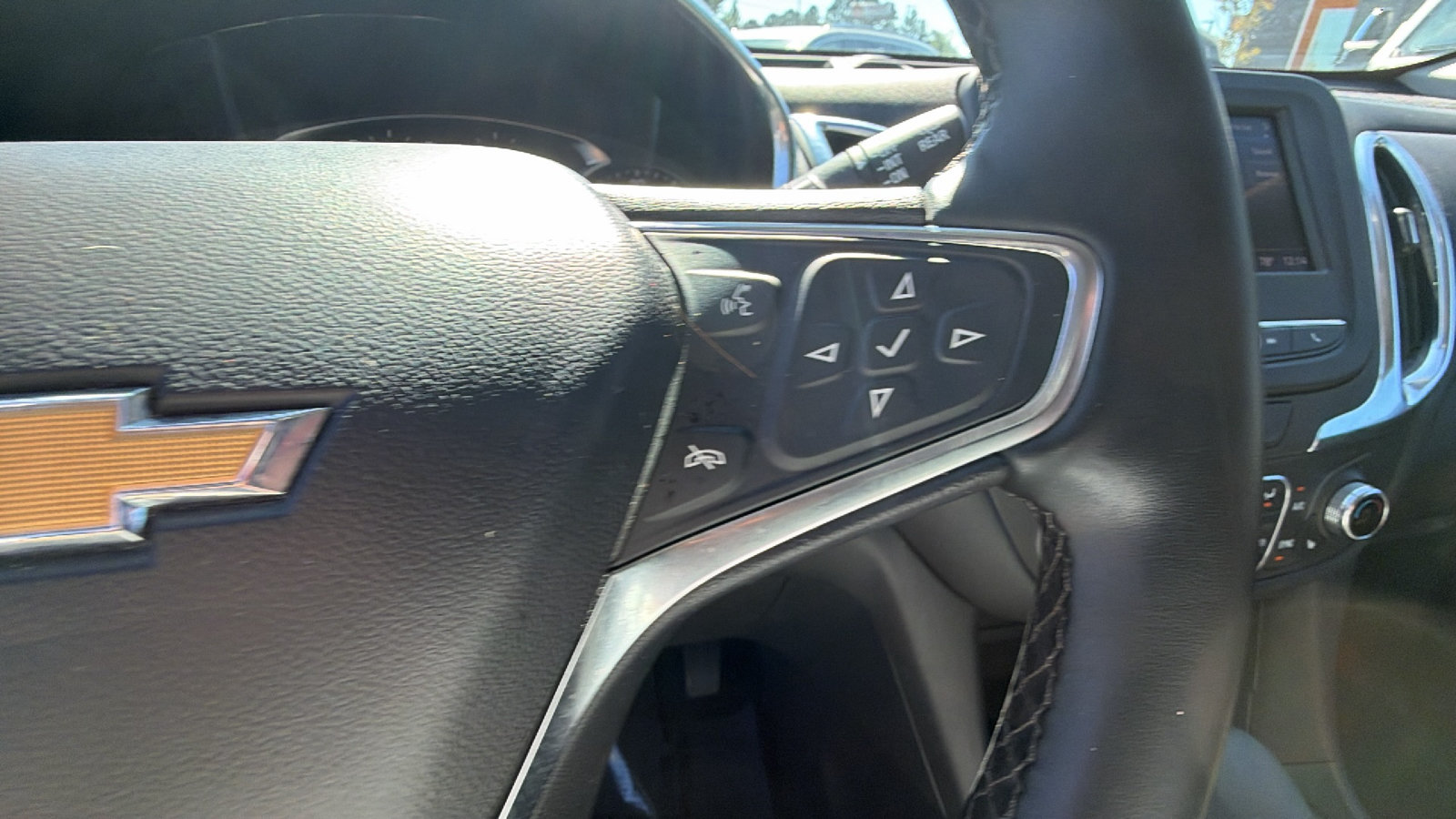 Used 2024 Chevrolet Equinox LT AWD/4WD image 27