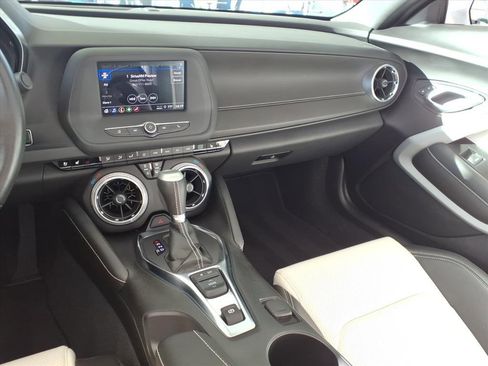 Used 2023 Chevrolet Camaro LT image 10