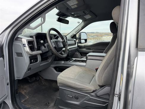 Used 2024 Ford F350 XLT w/ XLT Premium Package AWD/4WD image 8