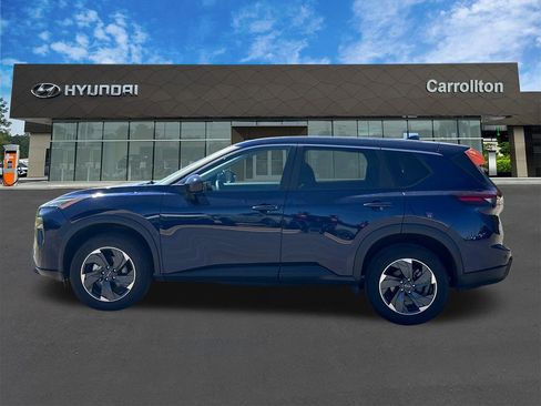 Used 2025 Nissan Rogue SV image 8