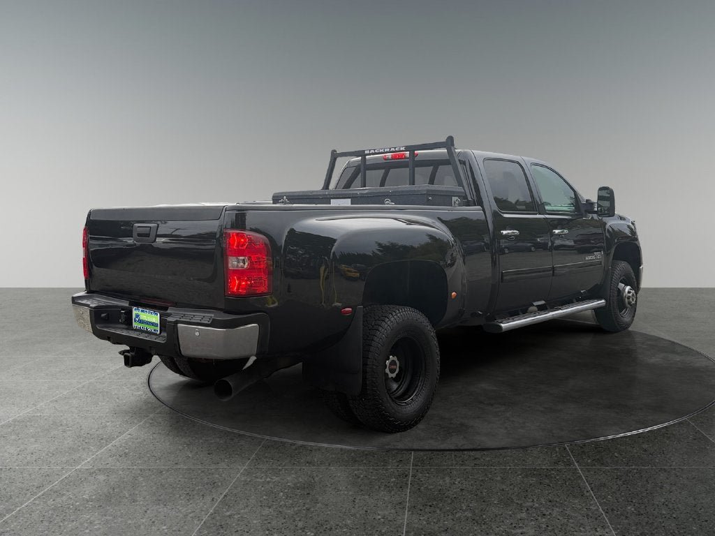 Used 2007 GMC Sierra 3500 SLT w/ Entertainment Package AWD/4WD image 10