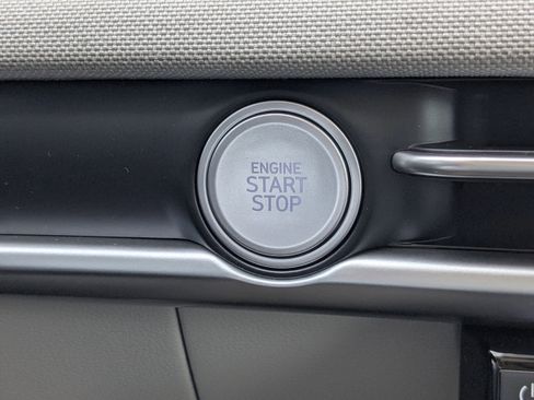 New 2026 Hyundai Tucson Limited image 33