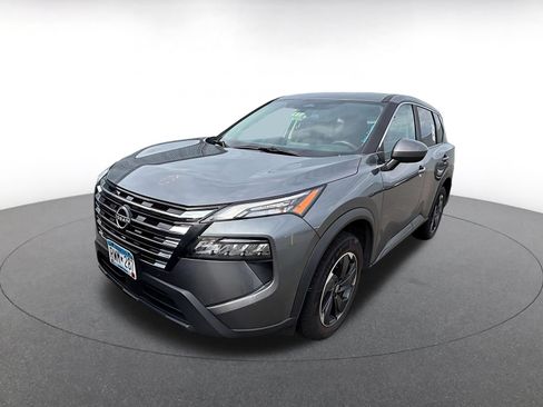 Used 2025 Nissan Rogue SV AWD/4WD image 4