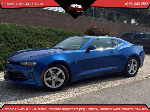 Used 2018 Chevrolet Camaro LT RWD image 1