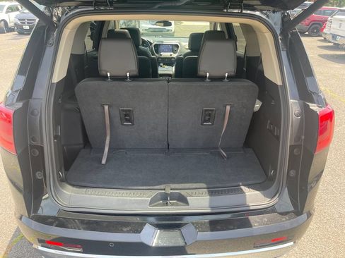 Used 2019 GMC Acadia Denali w/ Technology Package AWD/4WD image 16
