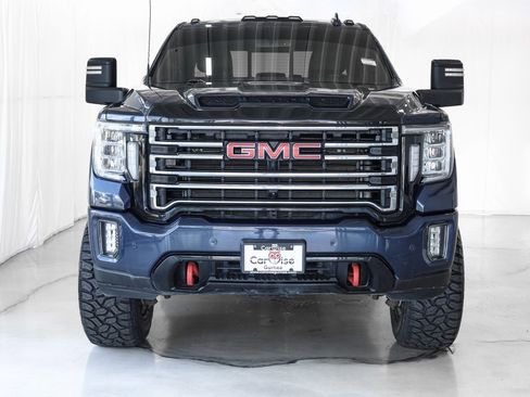 Used 2022 GMC Sierra 2500 AT4 image 2