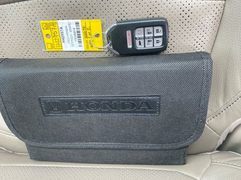 Used 2023 Honda Odyssey Elite image 38