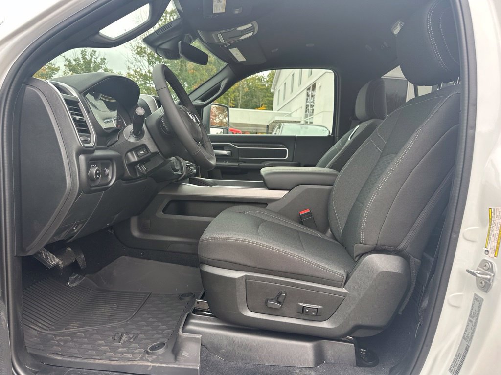 New 2027 RAM 3500 Big Horn AWD/4WD image 11