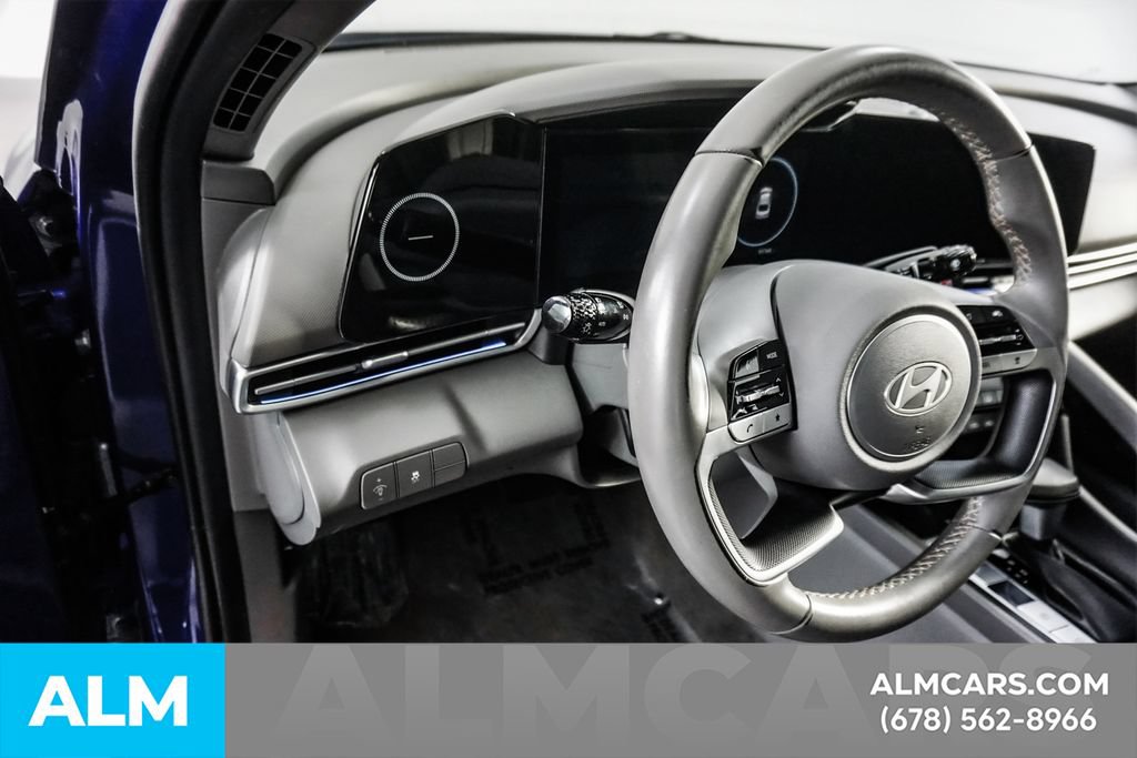 Used 2025 Hyundai Elantra SEL FWD image 33