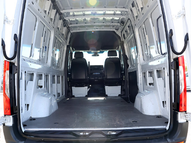 Used 2025 Mercedes-Benz Sprinter 2500 image 20