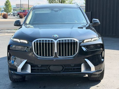 Used 2026 BMW X7 xDrive40i AWD/4WD image 3