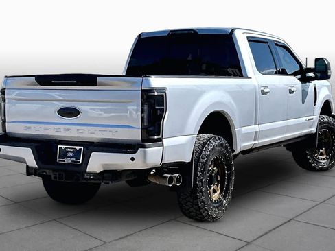 Used 2019 Ford F250 Lariat w/ Lariat Ultimate Package AWD/4WD image 13