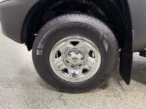 Used 2013 Toyota Tacoma 4x4 Access Cab V6 w/ Convenience Pkg image 24