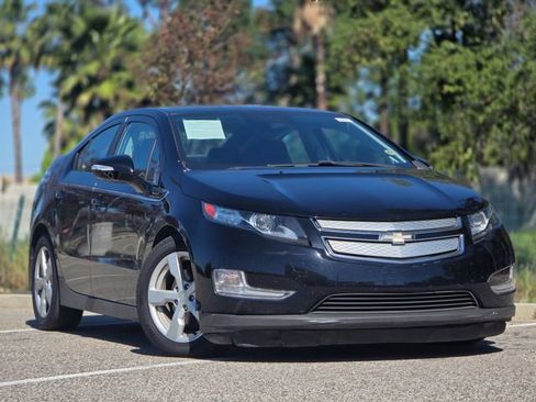 Used 2013 Chevrolet Volt image 1