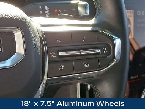 Used 2025 GMC Acadia Elevation image 26