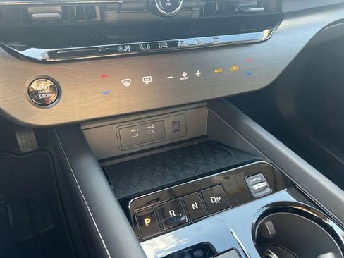 Used 2025 Nissan Murano SV image 15