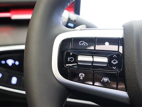 New 2026 Genesis GV70 2.5T Advanced image 18