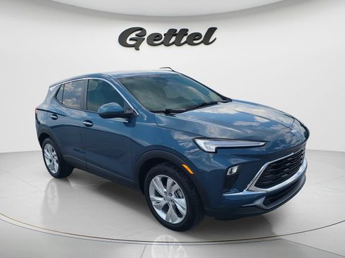 Used 2024 Buick Encore GX Preferred w/ Comfort Package FWD image 3