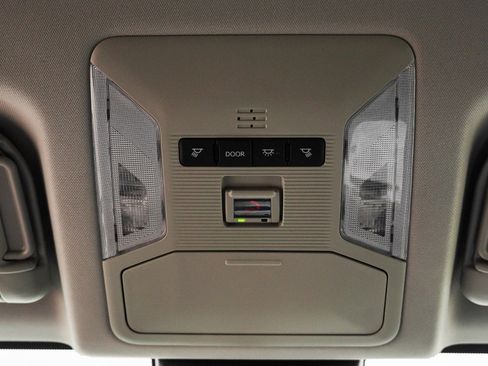Certified 2025 Toyota RAV4 XLE AWD/4WD image 29
