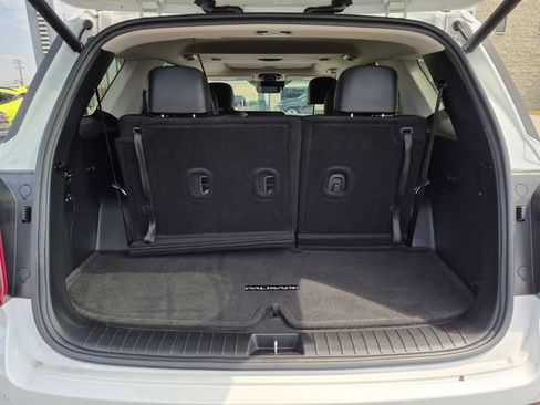 Used 2025 Hyundai Palisade SEL FWD image 32