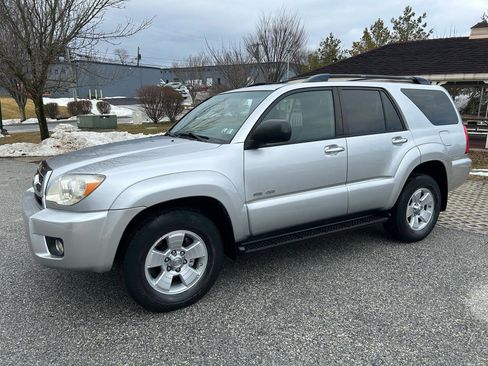 Used 2006 Toyota 4Runner SR5 image 9
