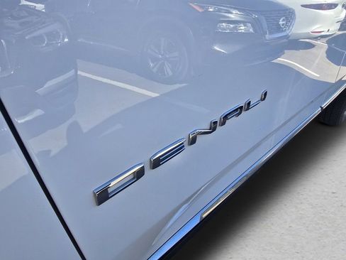 Used 2023 GMC Yukon Denali image 10