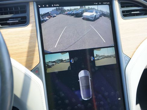 Used 2018 Tesla Model X 75D AWD/4WD image 19