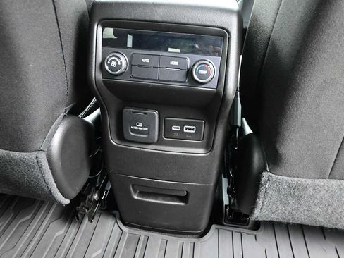 Used 2023 GMC Acadia SLE w/ Driver Convenience Package AWD/4WD image 29