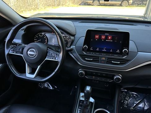 Used 2024 Nissan Altima 2.5 SR image 16