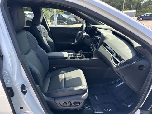 Used 2025 Lexus RX 350 FWD w/ Accessory Package (K3) image 28