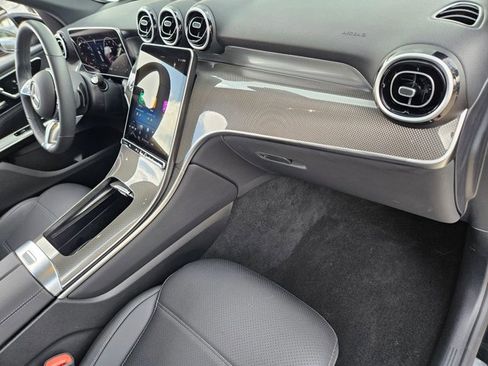 Used 2026 Mercedes-Benz GLC 300 image 21