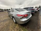 Used 2019 Toyota Camry LE image 3