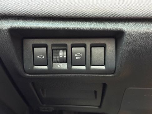 Used 2025 Subaru Outback Premium AWD/4WD image 10