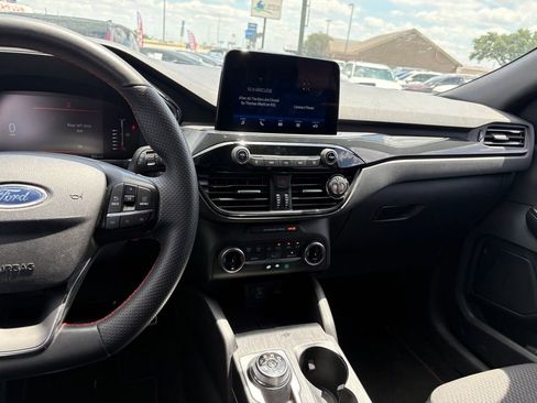 Used 2023 Ford Escape ST-Line FWD image 17