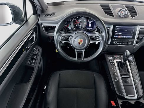 Used 2017 Porsche Macan AWD/4WD image 10