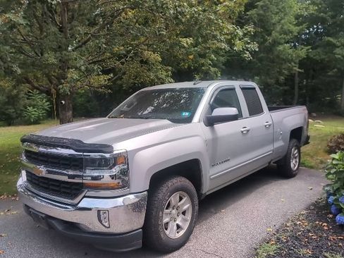 Used 2018 Chevrolet Silverado 1500 LT w/ All Star Edition AWD/4WD image 10