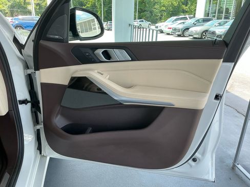Used 2019 BMW X7 xDrive50i w/ Premium Package AWD/4WD image 36