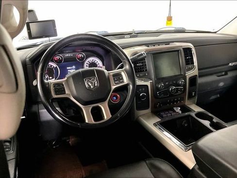 Used 2015 RAM 3500 Laramie w/ Convenience Group AWD/4WD image 3