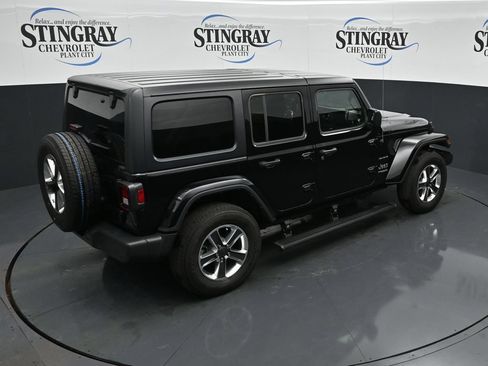 Used 2021 Jeep Wrangler Unlimited Sahara AWD/4WD image 24