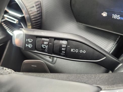 Used 2025 Chevrolet Equinox LT w/ Safety and Technology Package FWD image 30