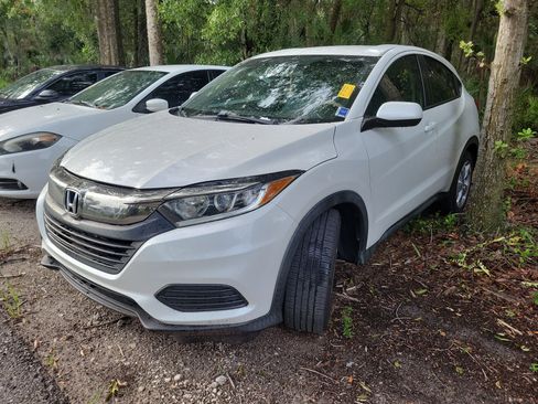 Used 2019 Honda HR-V LX image 2
