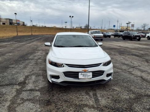 Used 2018 Chevrolet Malibu LS image 3
