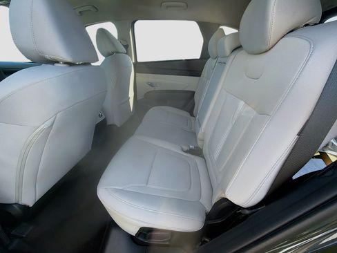 New 2026 Hyundai Tucson SEL FWD image 18
