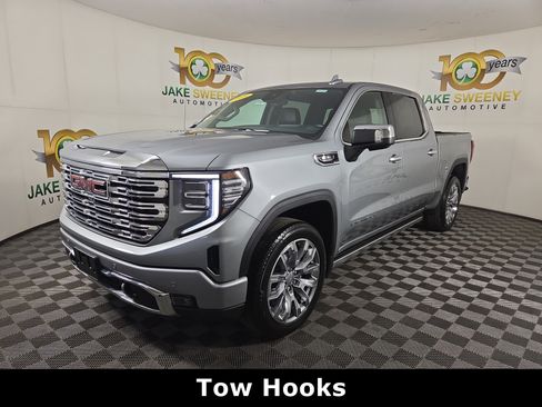 Used 2025 GMC Sierra 1500 Denali AWD/4WD image 3