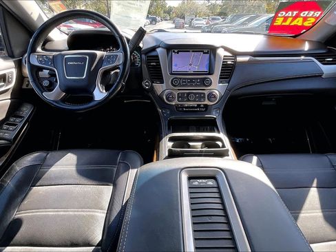Used 2019 GMC Yukon Denali w/ Denali Ultimate Package image 14