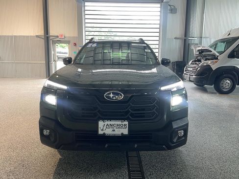 Used 2026 Subaru Outback Limited AWD/4WD image 2
